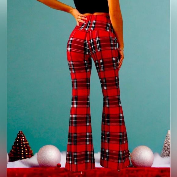 💥 2 for 15….. Red Plaid Pants - Picture 2 of 5